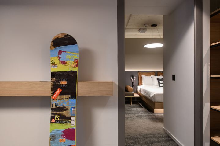 Room 15 of 32