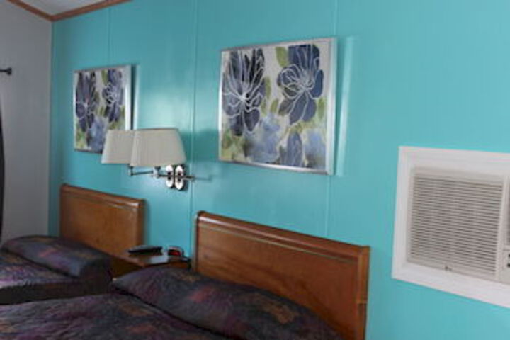 Room 5 of 38