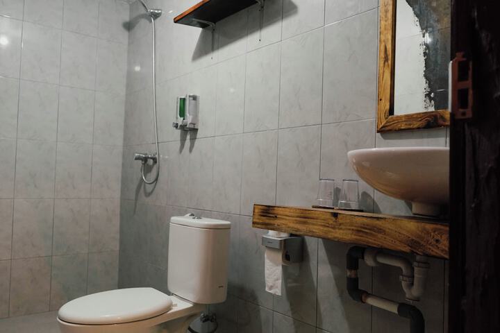 Room 13 of 23
