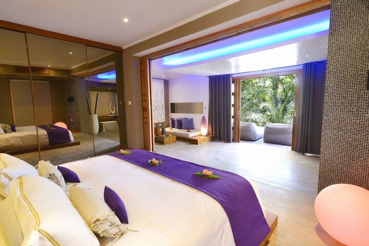 Room 10 of 120