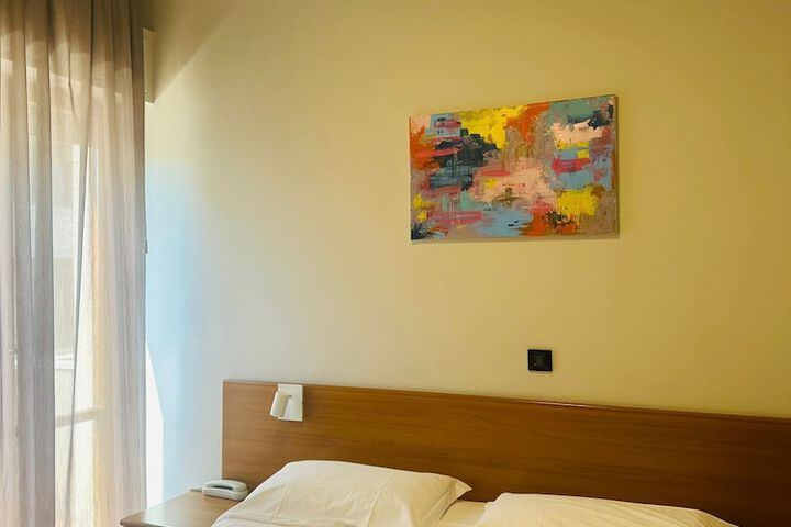 Room 19 of 45