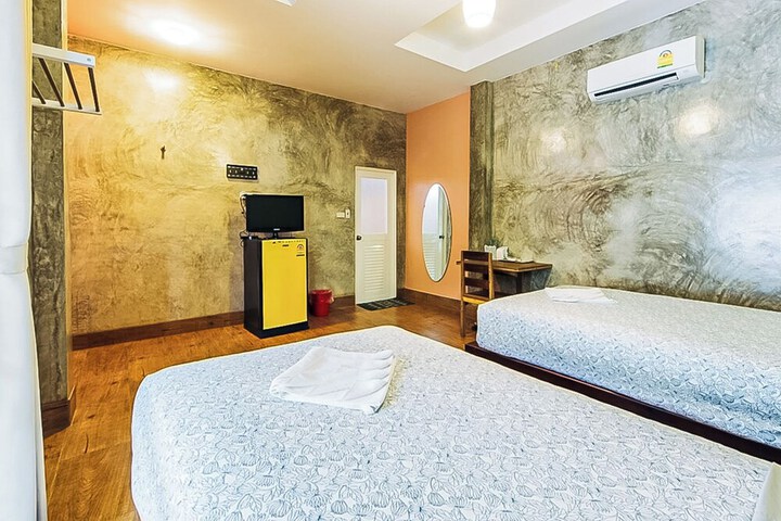 Room 18 of 49