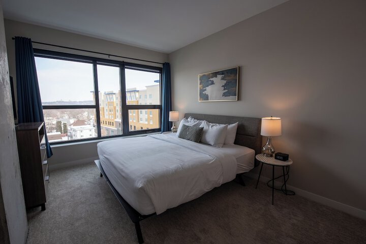 Room 9 of 35