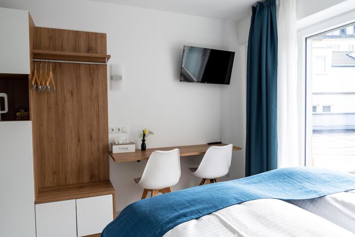 Room 10 of 23