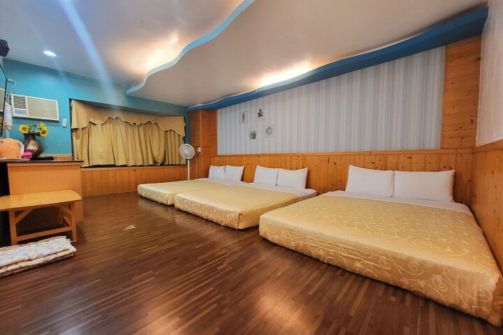 Room 17 of 68
