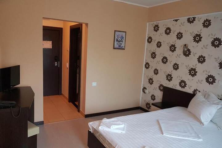 Room 10 of 49