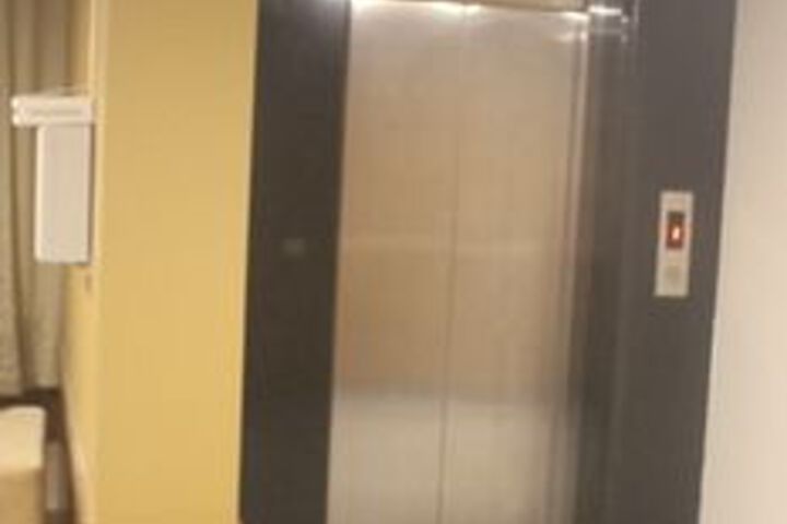 Ballroom/Hall 11 of 21