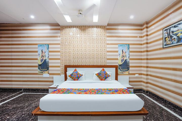 Room 16 of 29