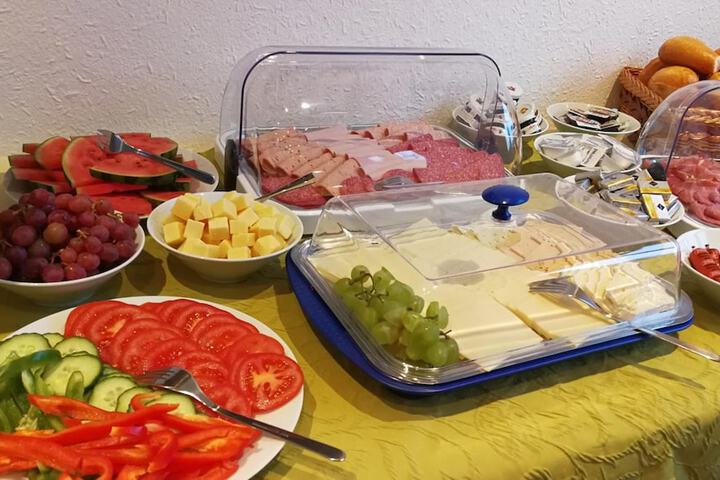 Dining 17 of 29