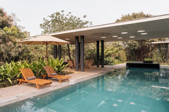 Pool 18 of 42