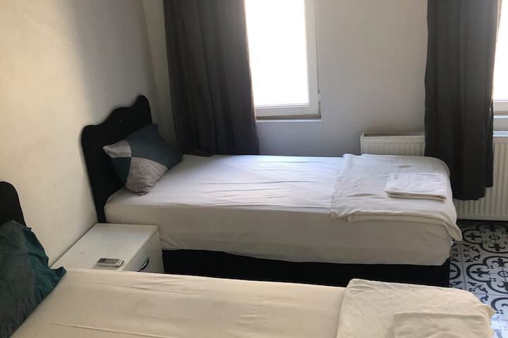 Room 70 of 137