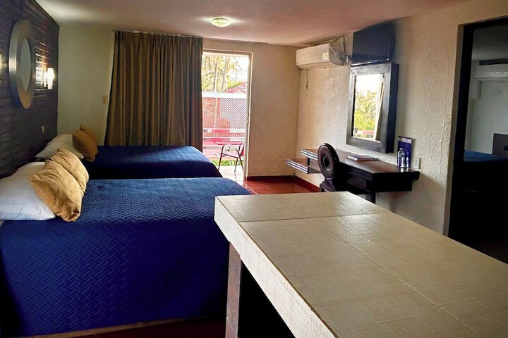 Room 9 of 65
