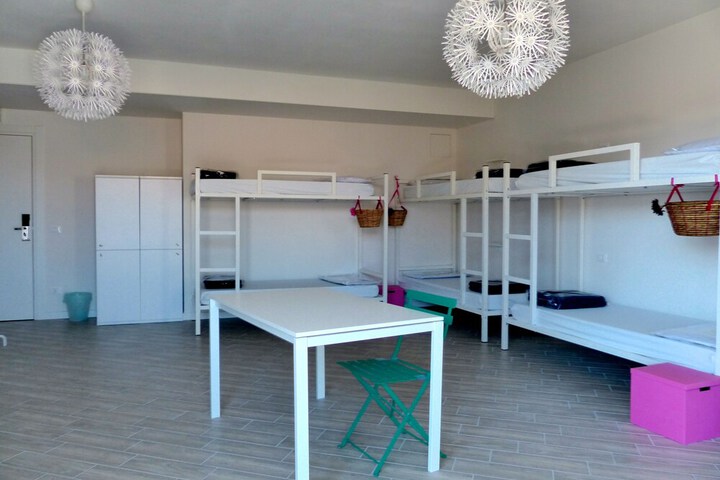 Room 12 of 64