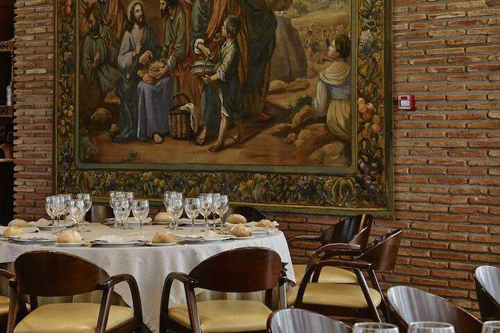Dining 52 of 79