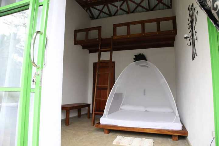 Room 4 of 20