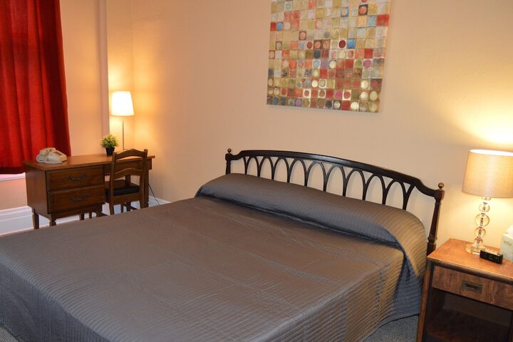 Room 6 of 35