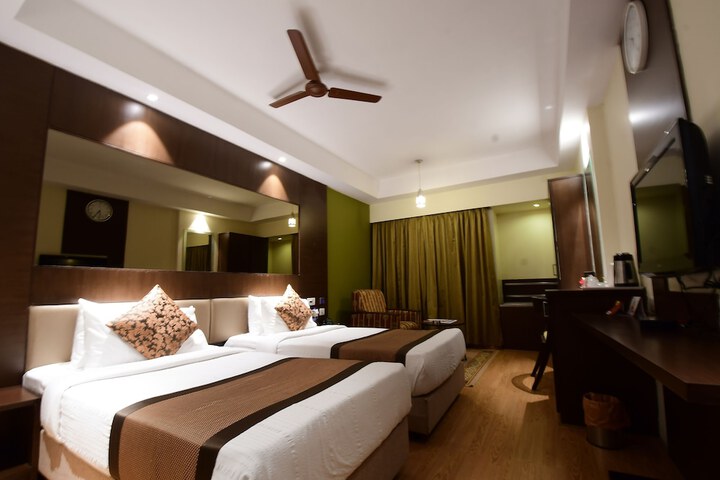 Room 14 of 36