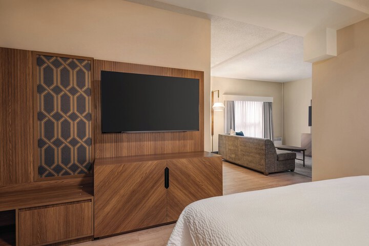 Room 14 of 87
