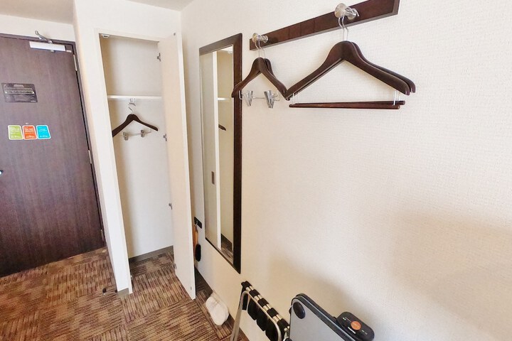 Room 29 of 66