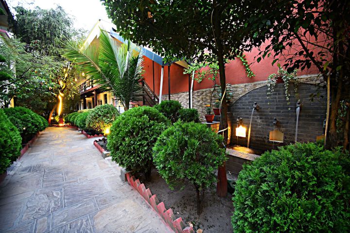 Hotel Exterior 48 of 58