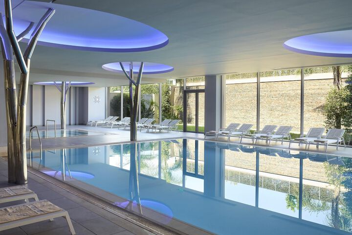 Pool 53 of 162