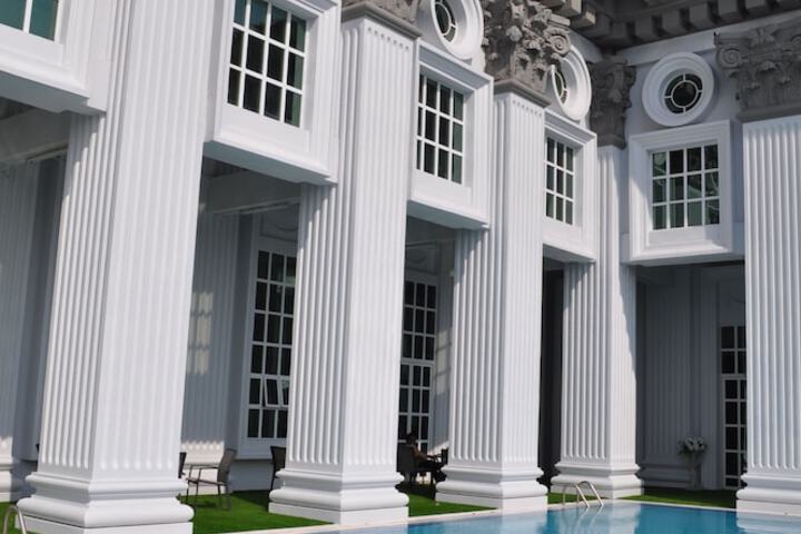 Pool Hotel