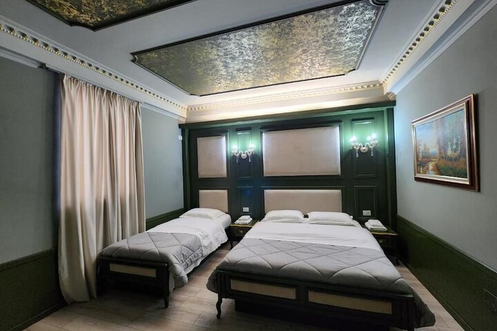 Room 8 of 24
