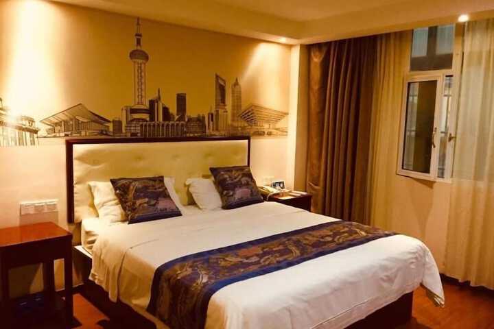 Room 13 of 52