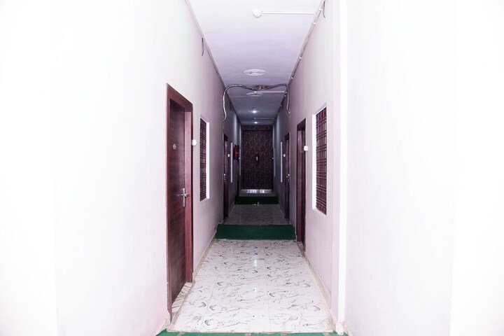 Room 18 of 34
