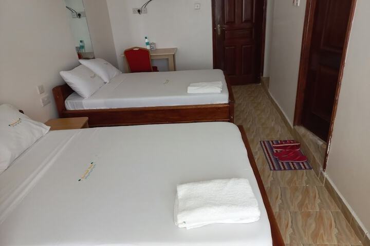 Room 5 of 31