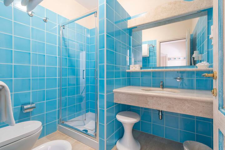 Clean Restrooms