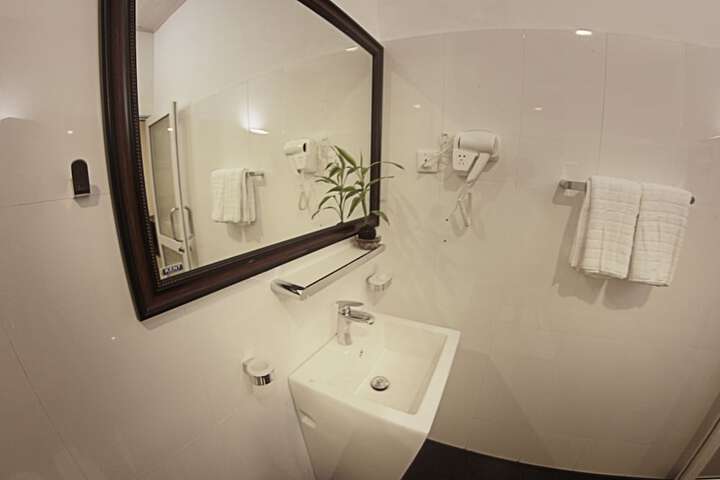 Room 20 of 27