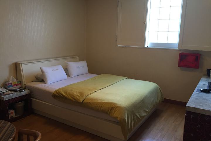 Room 7 of 47