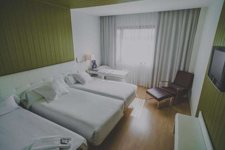Room 4 of 30
