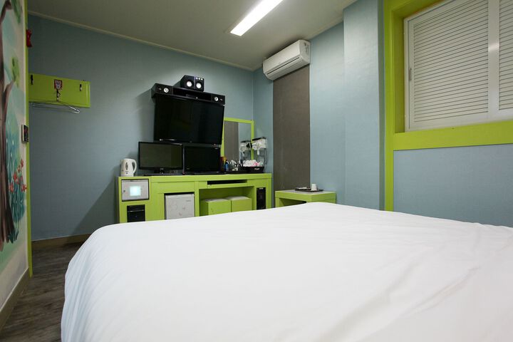 Room 57 of 69