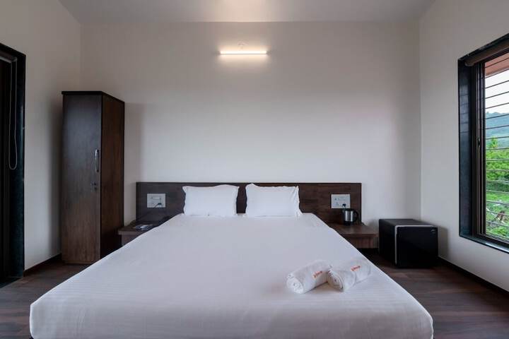 Room 2 of 24