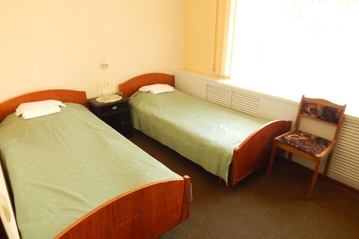 Room 5 of 68