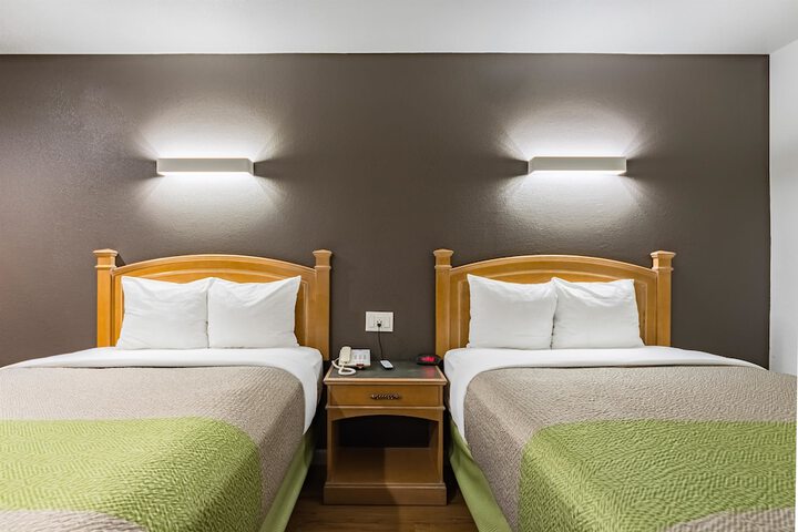 Deluxe Room 2 Double Beds Kitchenette (4 of 6)
