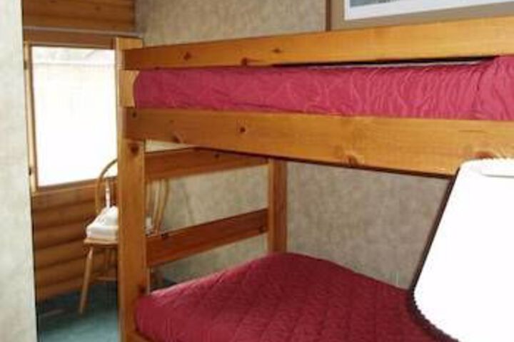 Room 6 of 14