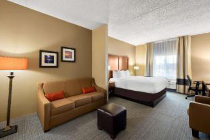 Suite 22 of 23