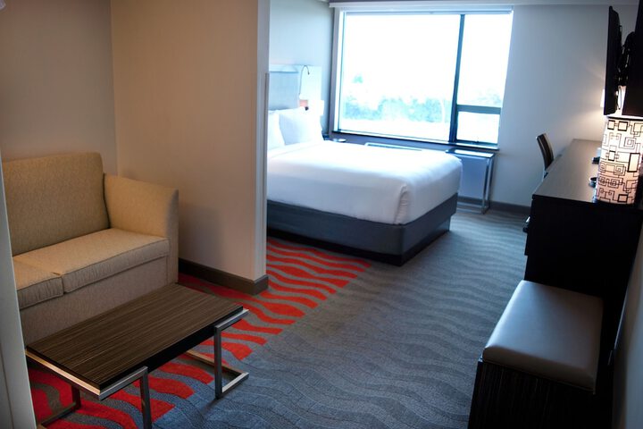 Room 2 of 53