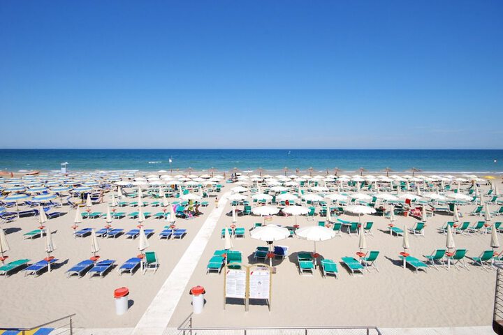 Beach 27 of 30