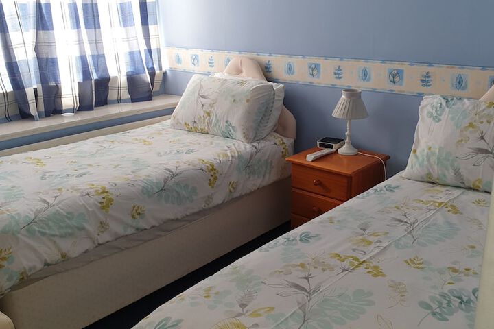 Room 35 of 184