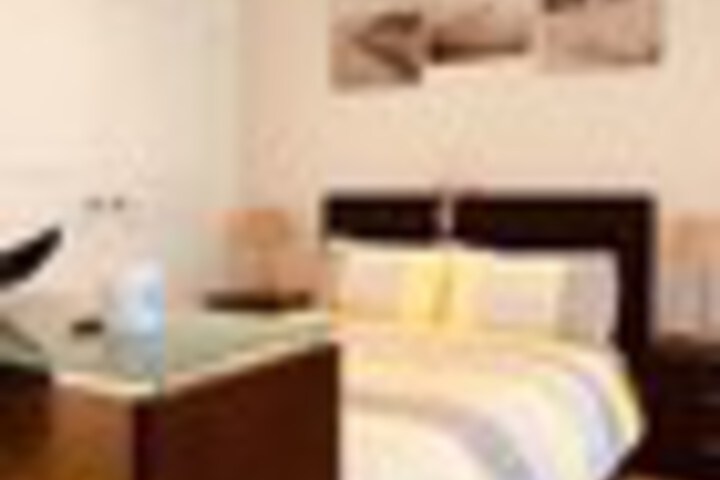 Room 5 of 138