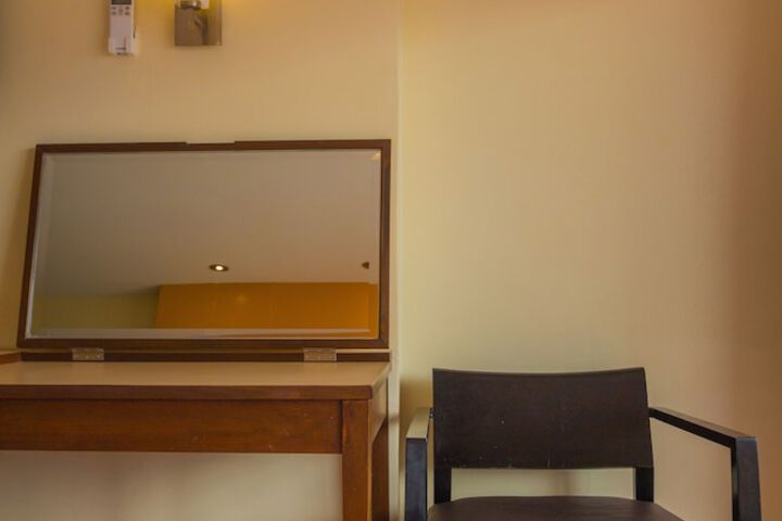 Room 20 of 65