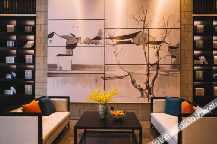 Hotel Interior 4 of 25