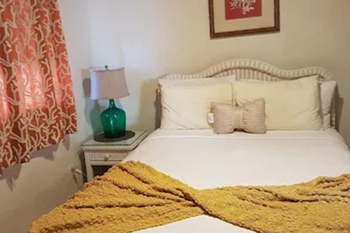 Room 2 of 16