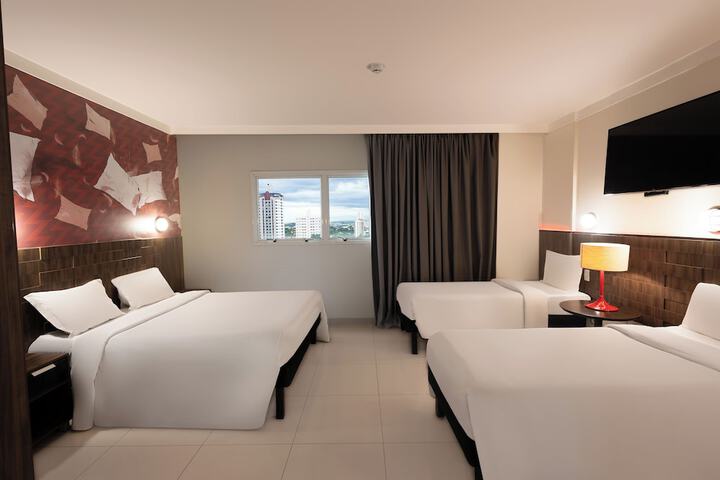 Room 5 of 50