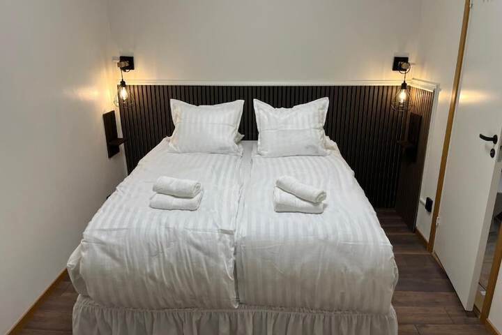 Room 15 of 27