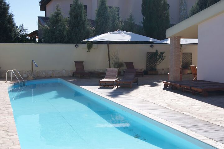Pool Hotel